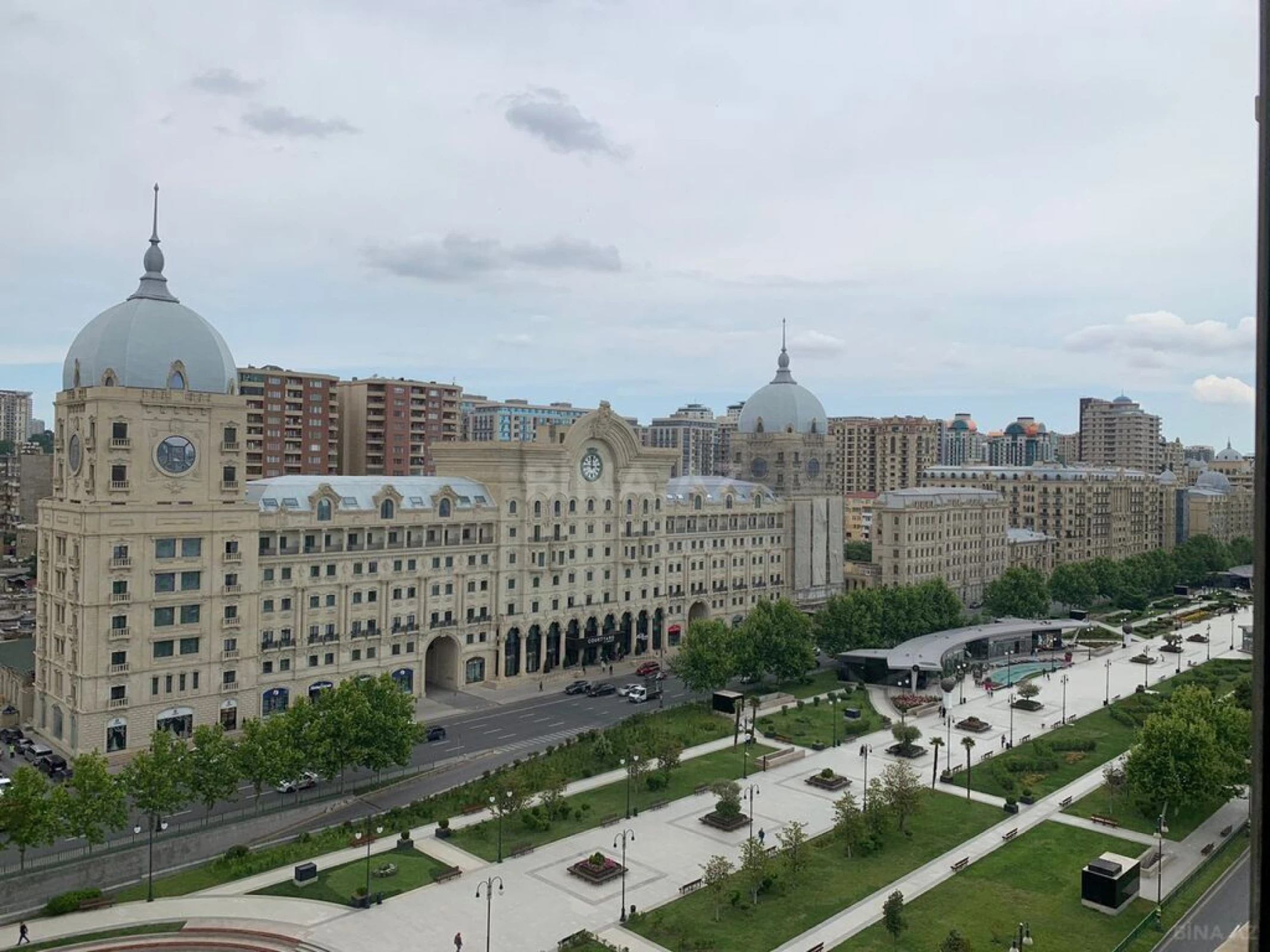 Satılır 3 otaqlı mənzil 115 m²