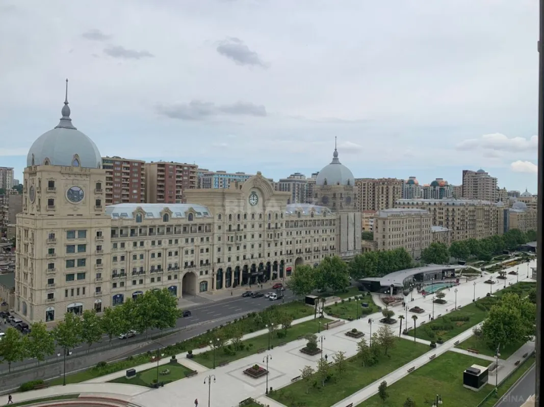 Satılır 3 otaqlı mənzil 115 m²