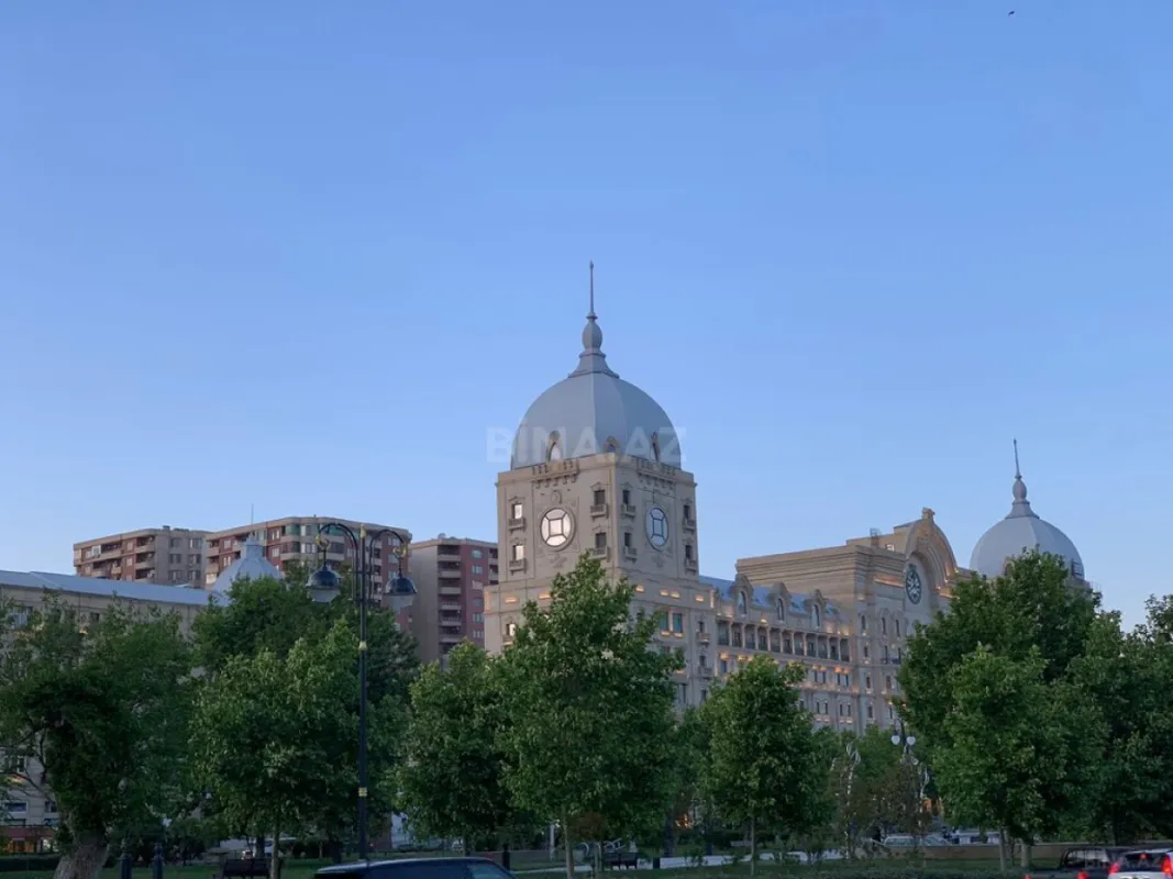 Satılır 3 otaqlı mənzil 115 m²