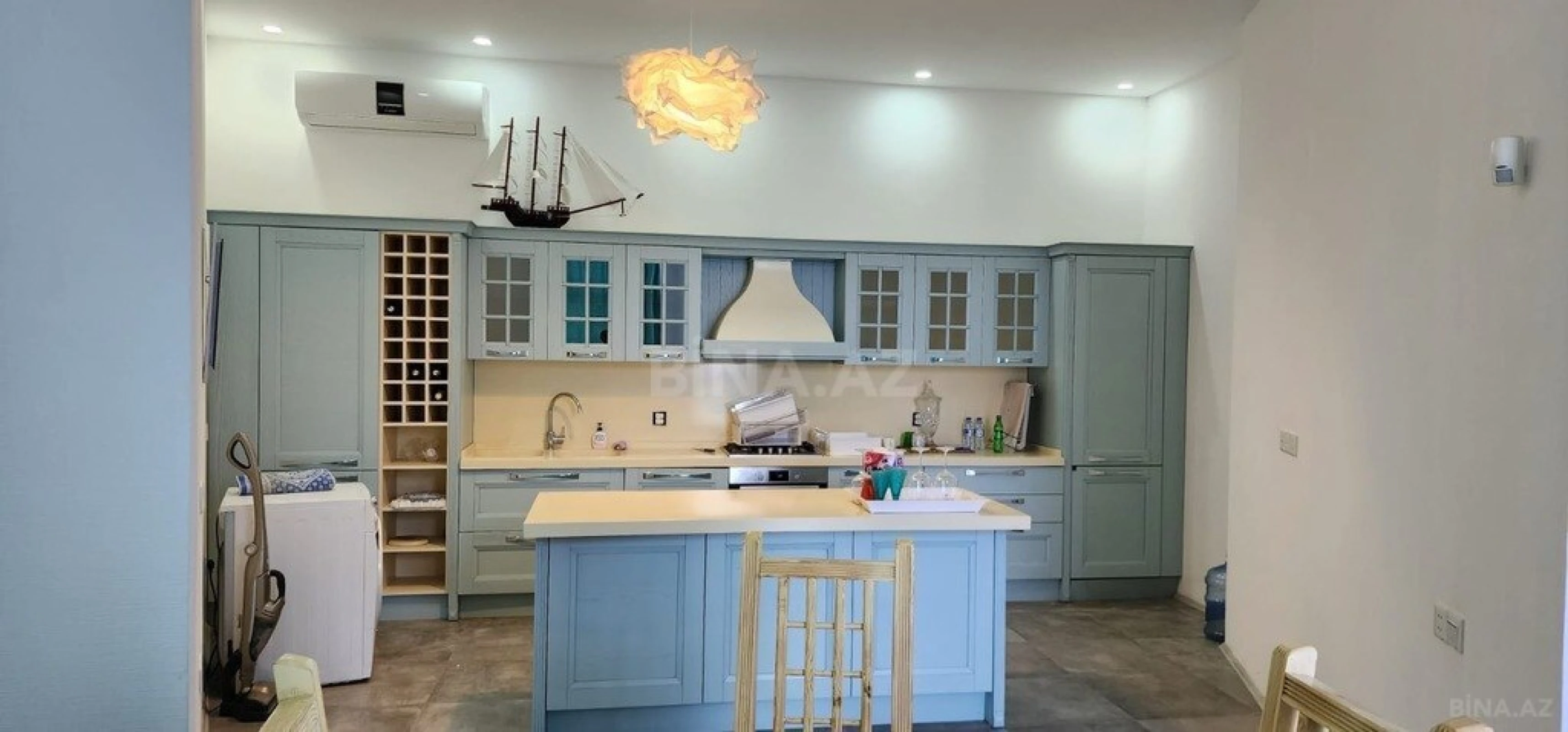 Kirayə verilir 5 otaqlı həyət evi 380 m²