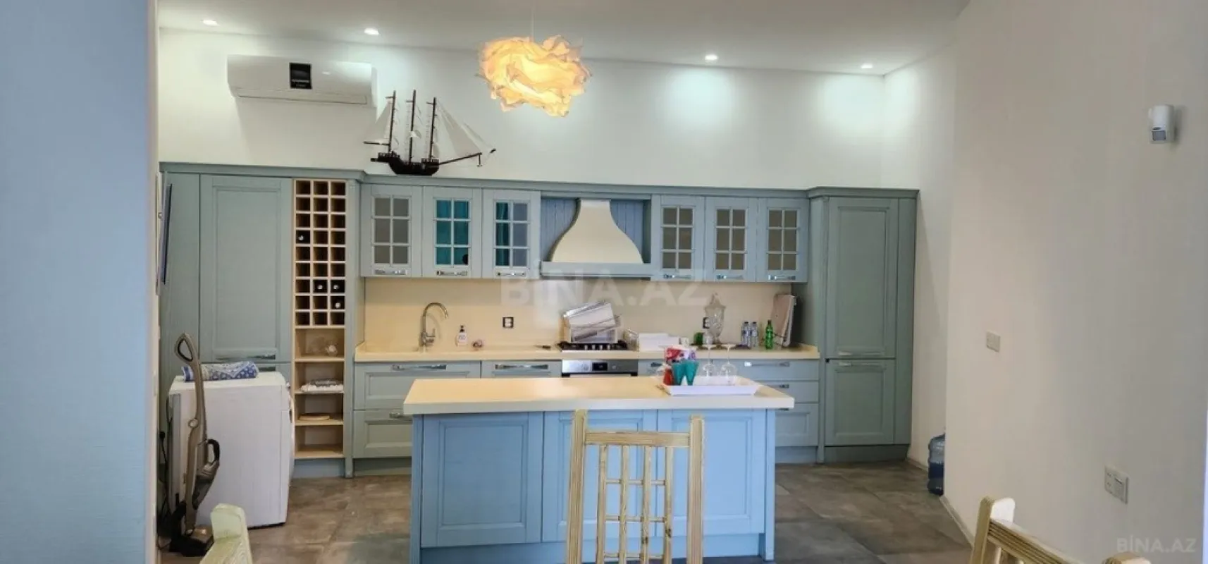 Kirayə verilir 5 otaqlı həyət evi 380 m²