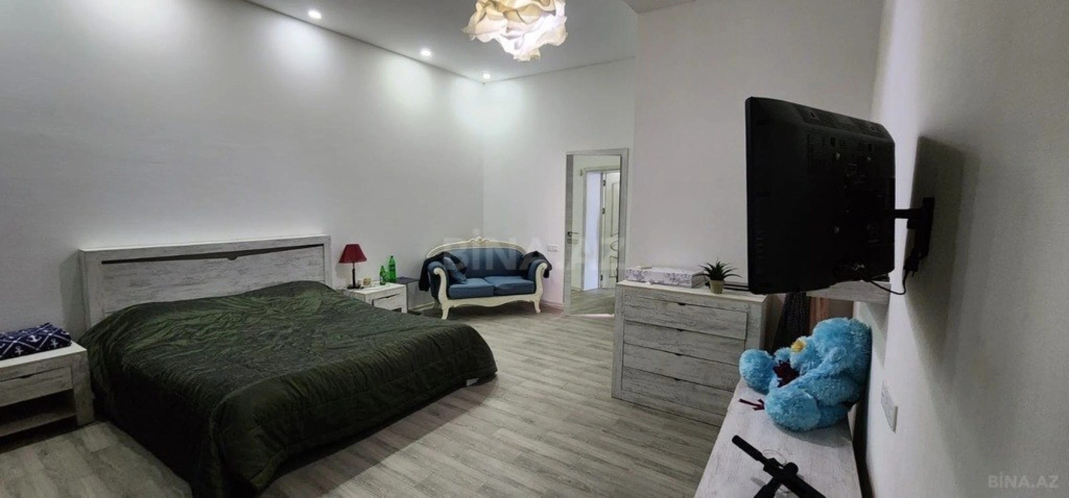 Kirayə verilir 5 otaqlı həyət evi 380 m²