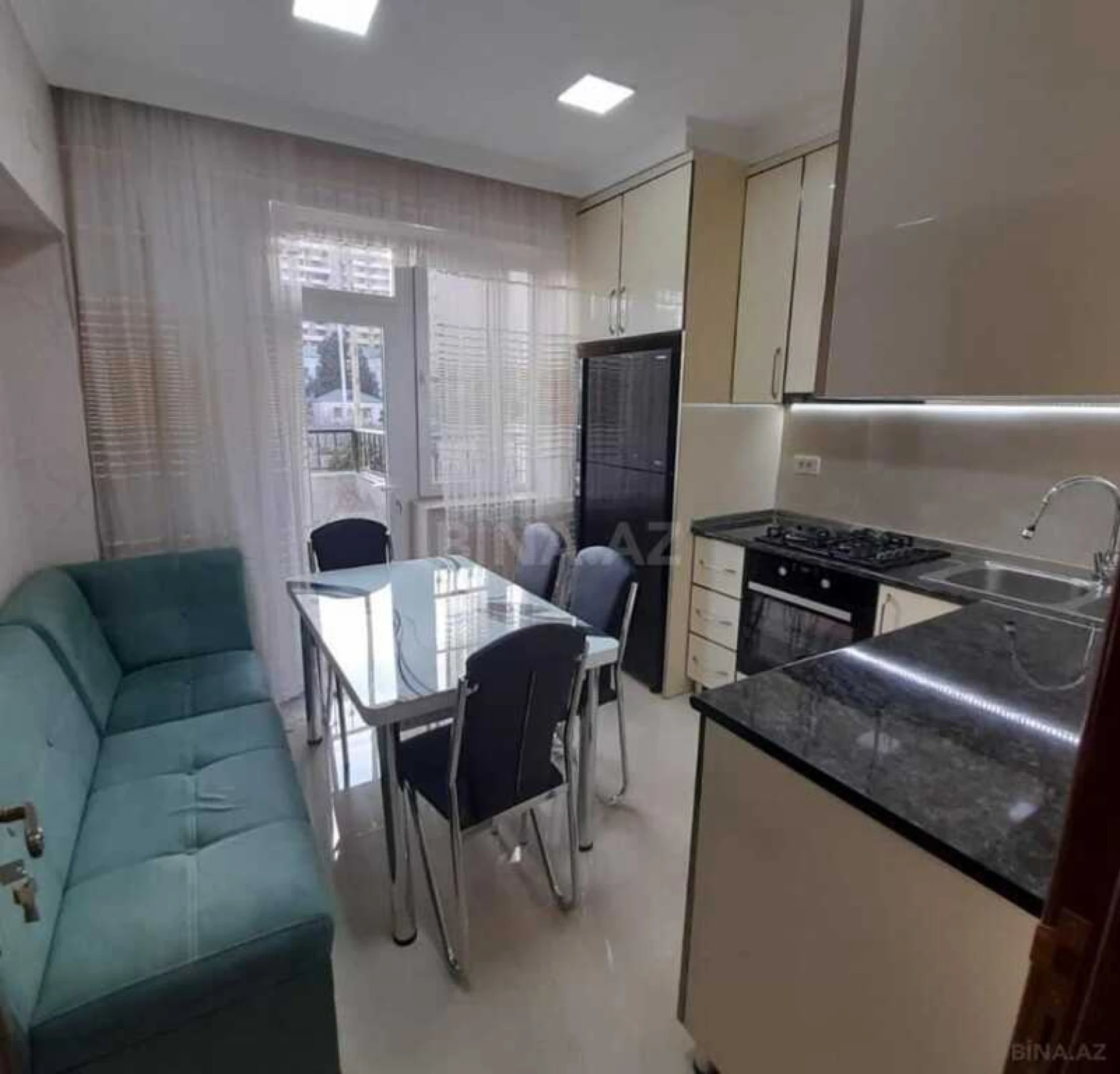 Satılır 4 otaqlı mənzil 105 m²