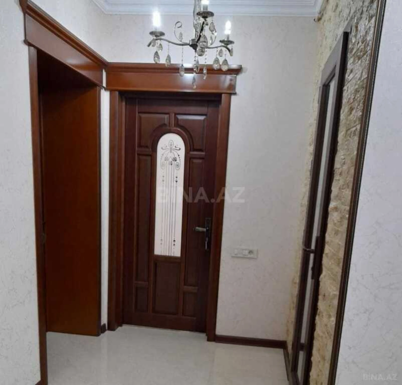 Satılır 4 otaqlı mənzil 105 m²