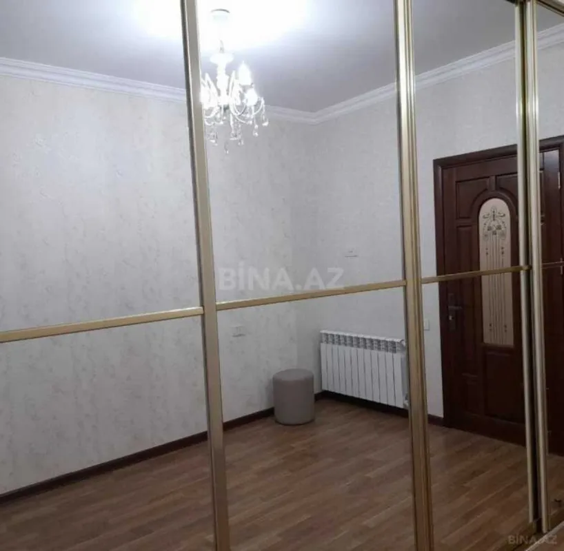 Satılır 4 otaqlı mənzil 105 m²