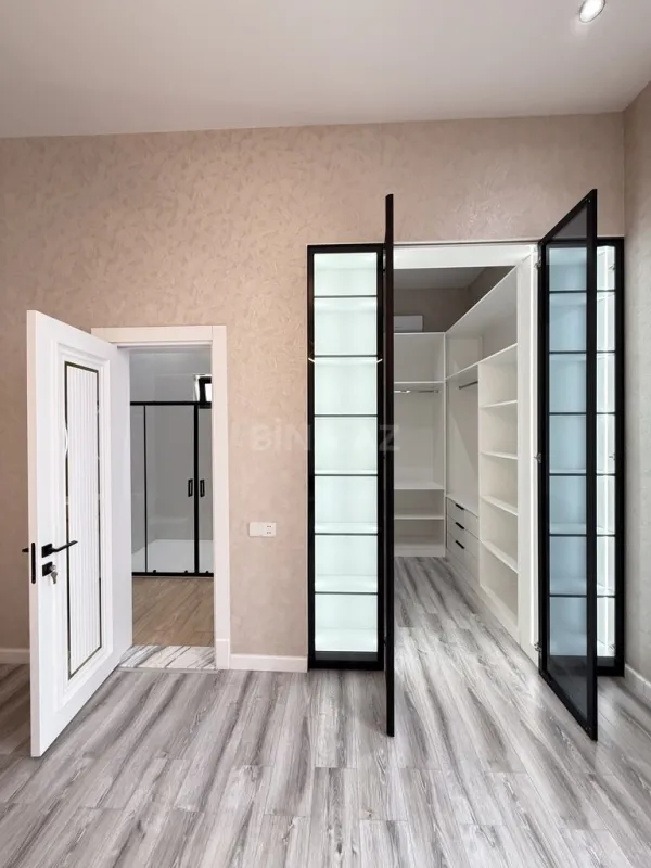 Satılır 5 otaqlı həyət evi 245 m²