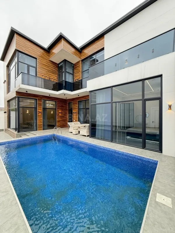 Satılır 5 otaqlı həyət evi 245 m²