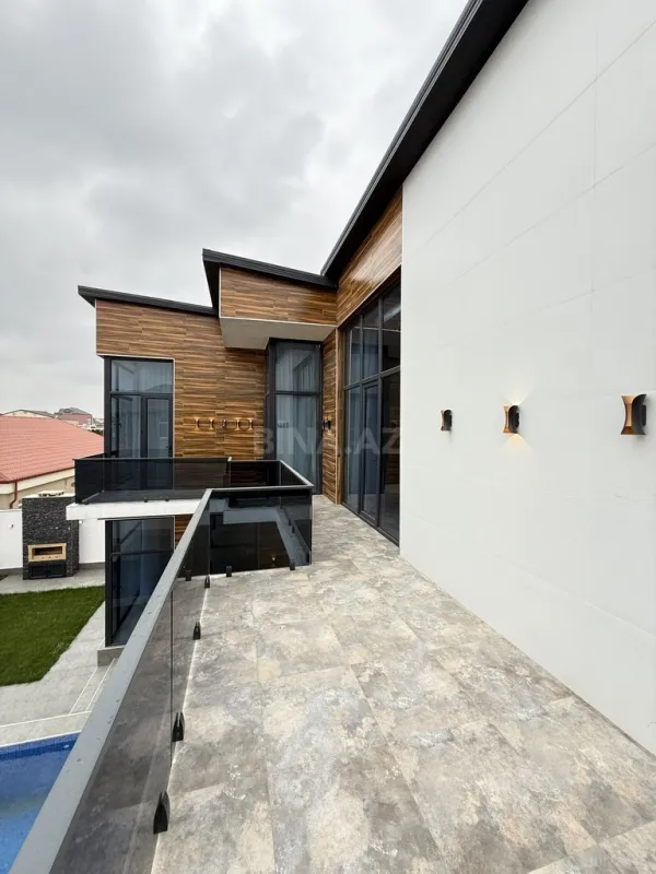 Satılır 5 otaqlı həyət evi 245 m²