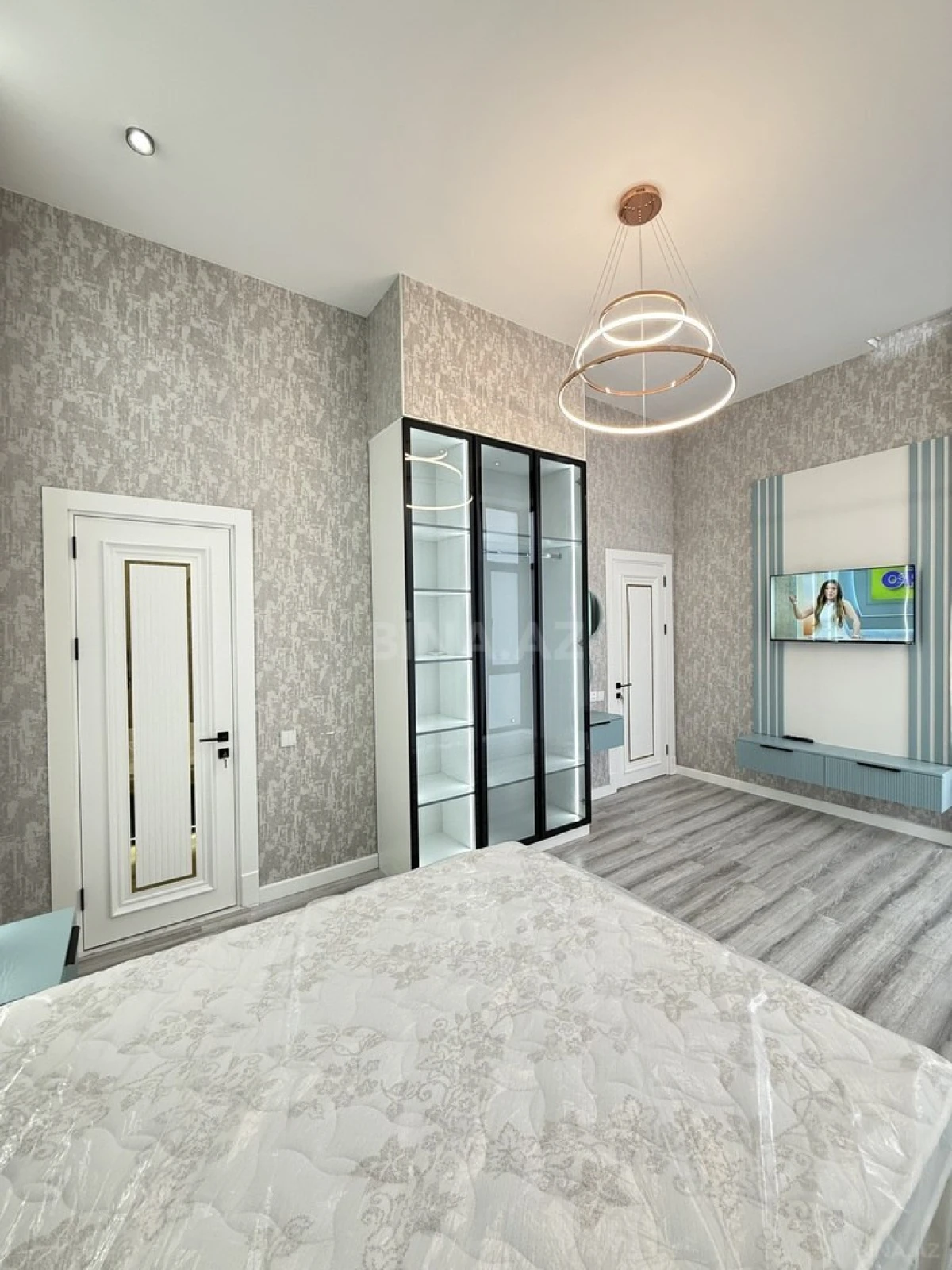 Satılır 5 otaqlı həyət evi 245 m²