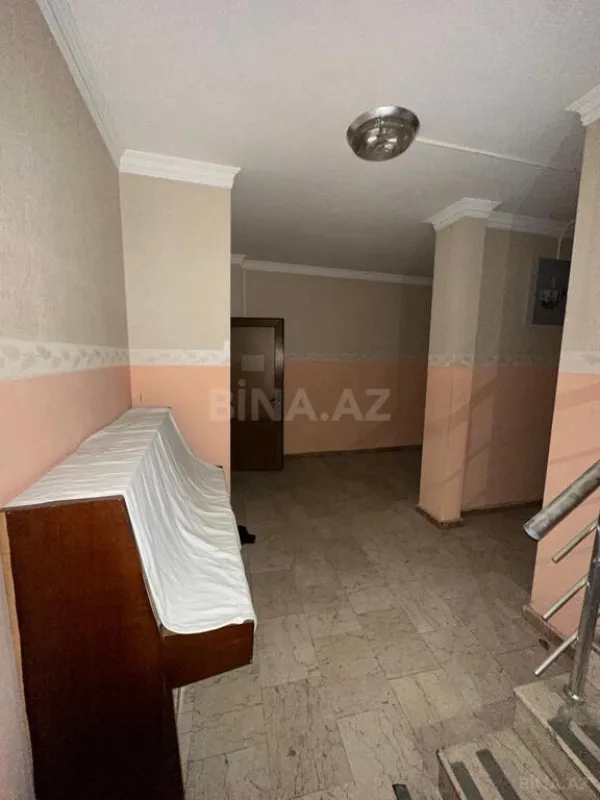 Satılır 16 otaqlı həyət evi 1200 m²