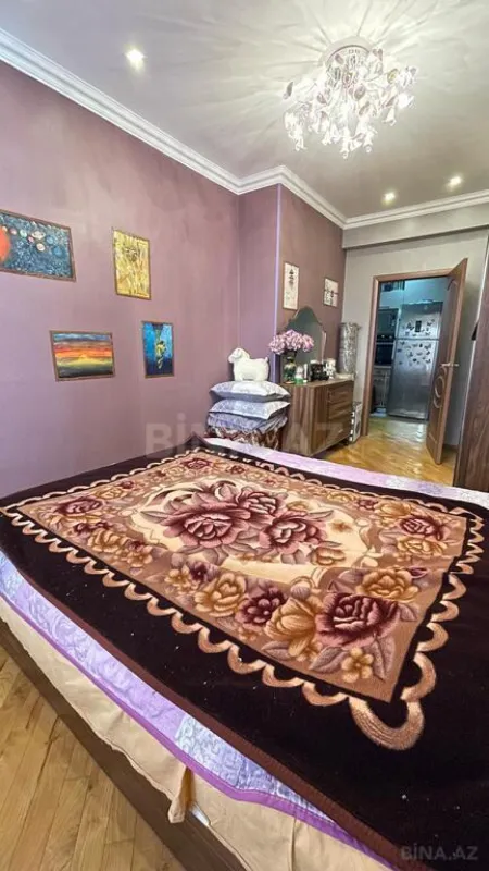 Satılır 4 otaqlı mənzil 107 m²