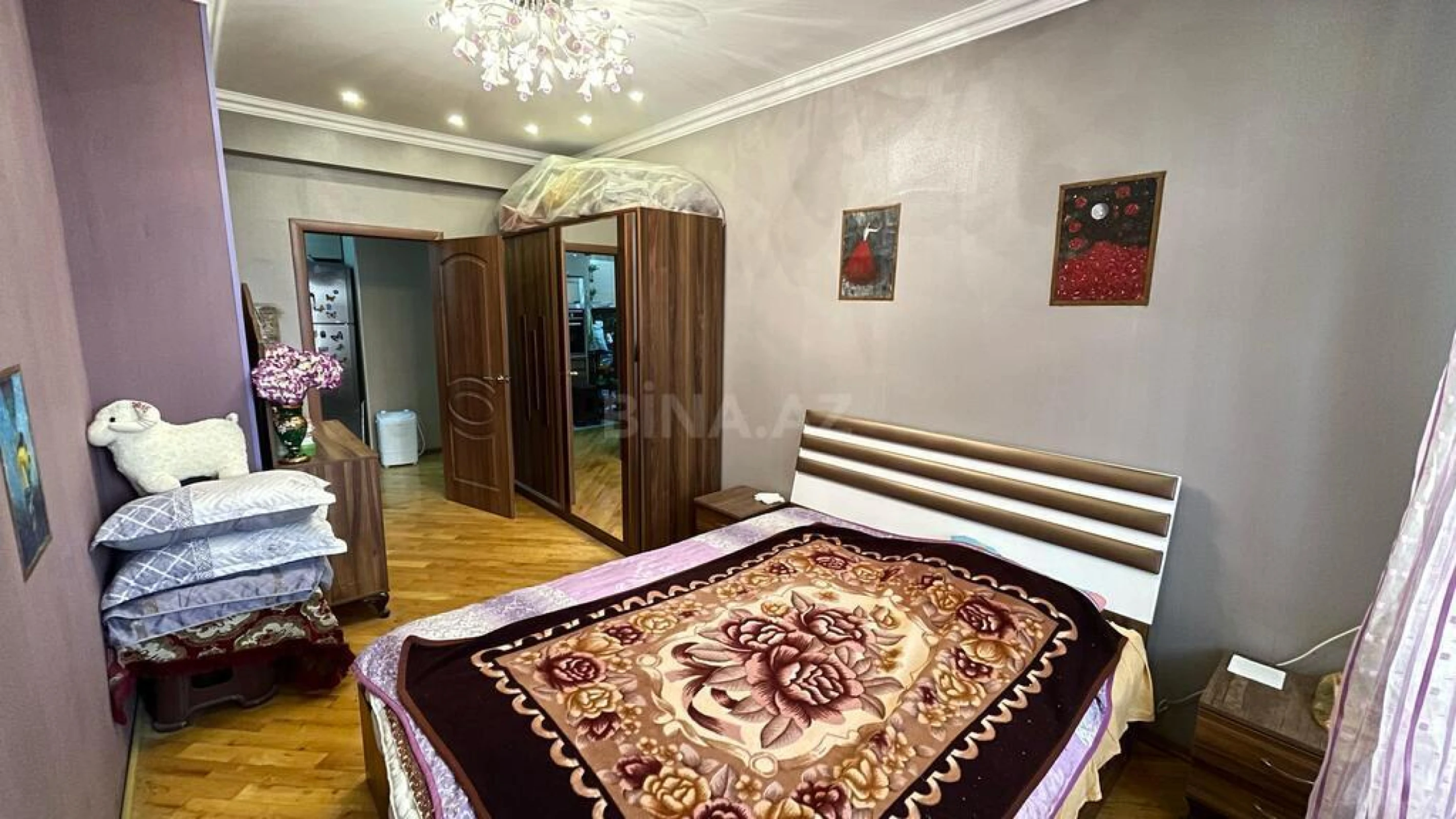 Satılır 4 otaqlı mənzil 107 m²