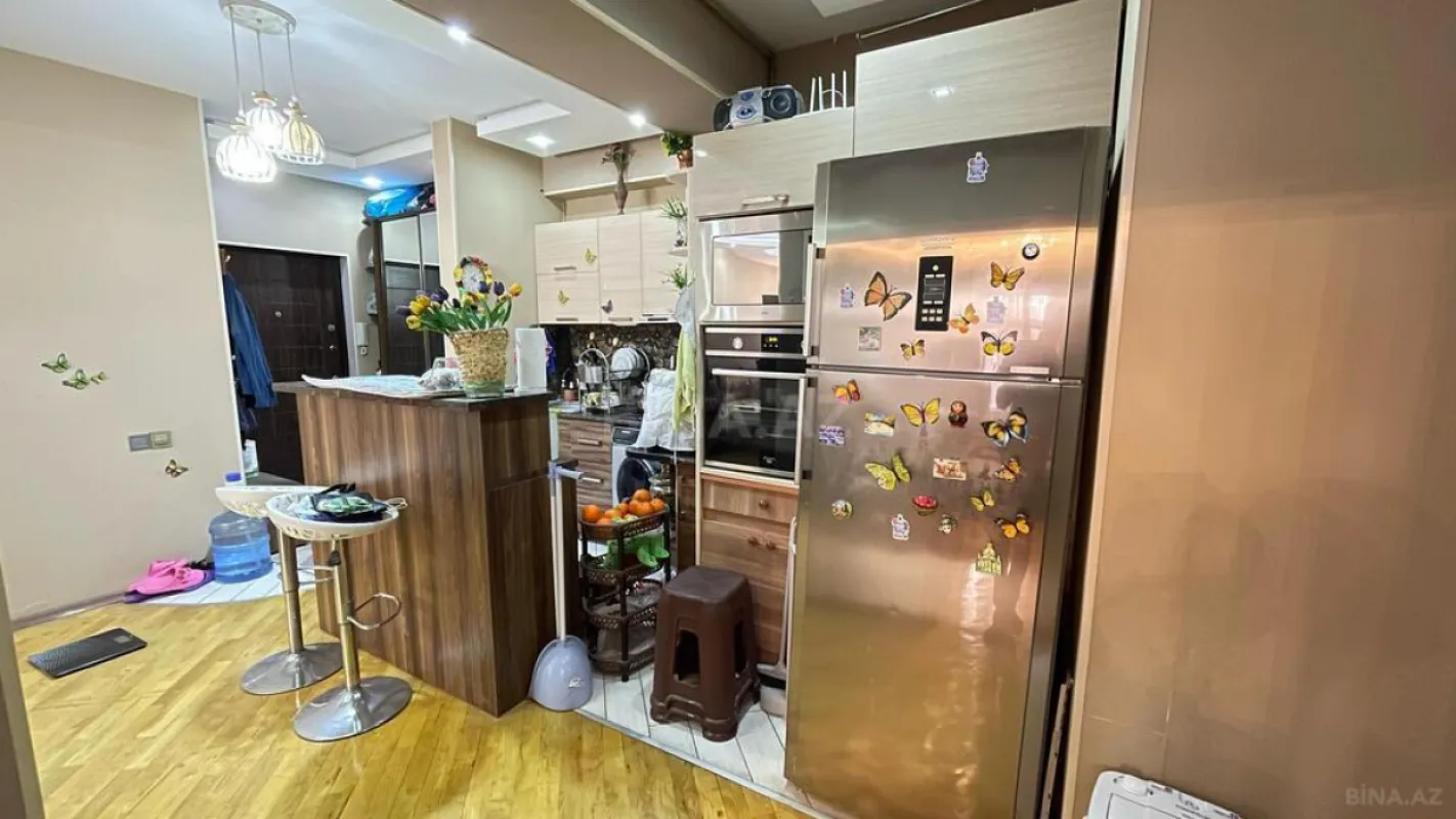 Satılır 4 otaqlı mənzil 107 m²
