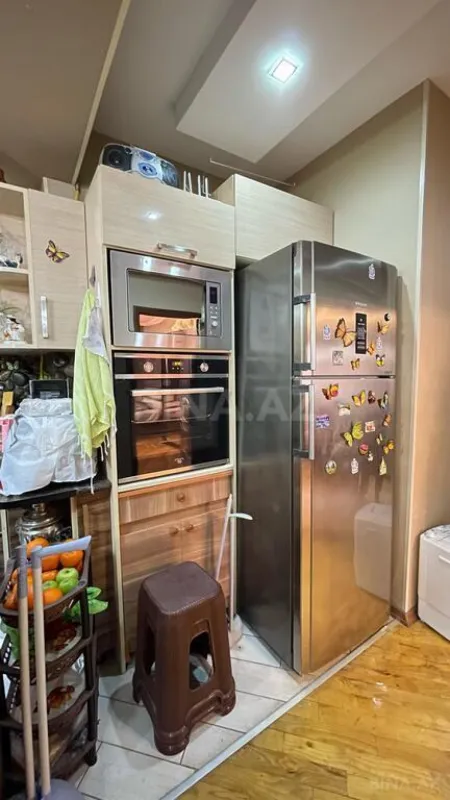 Satılır 4 otaqlı mənzil 107 m²