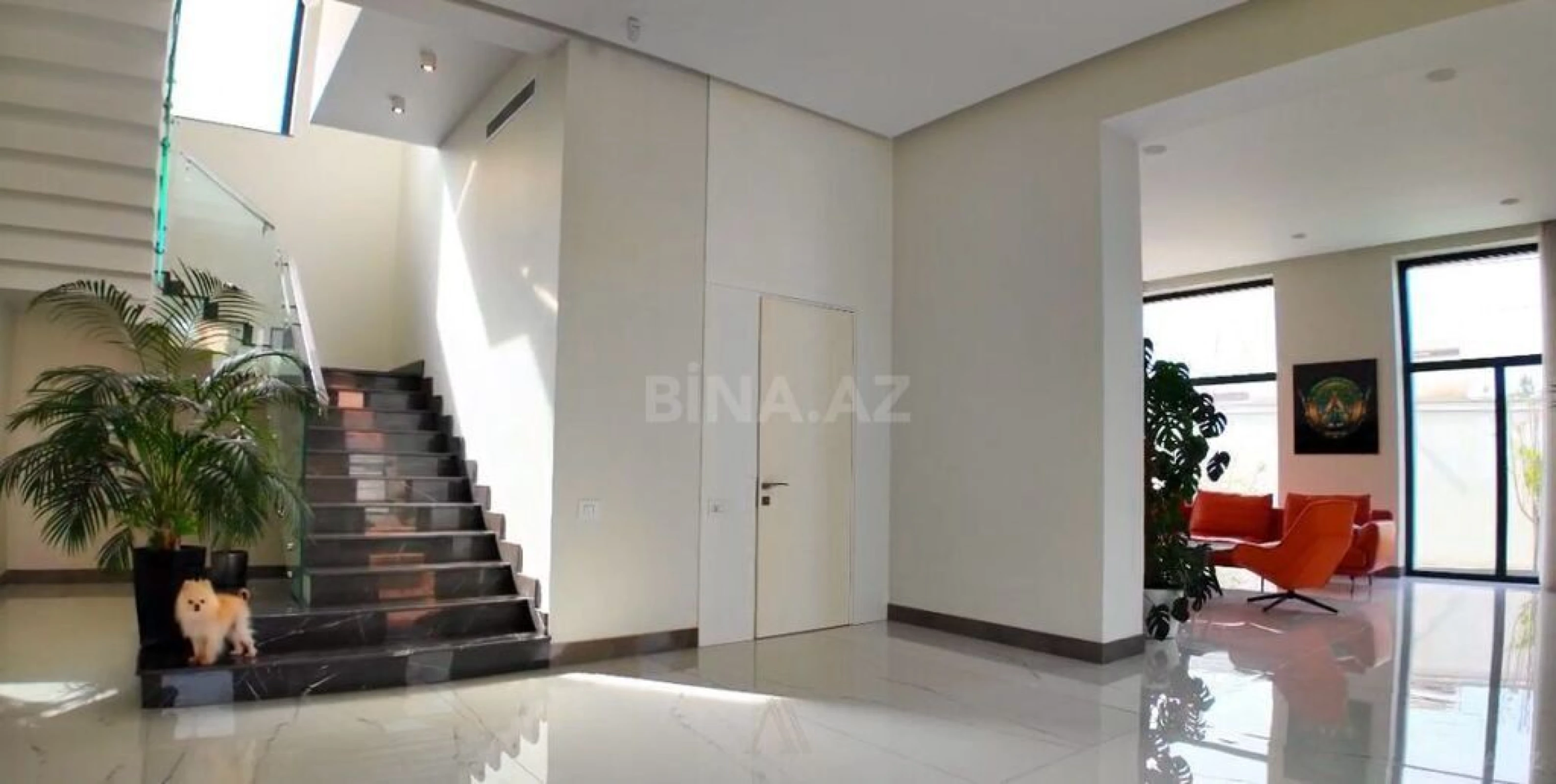 Satılır 5 otaqlı həyət evi 700 m²