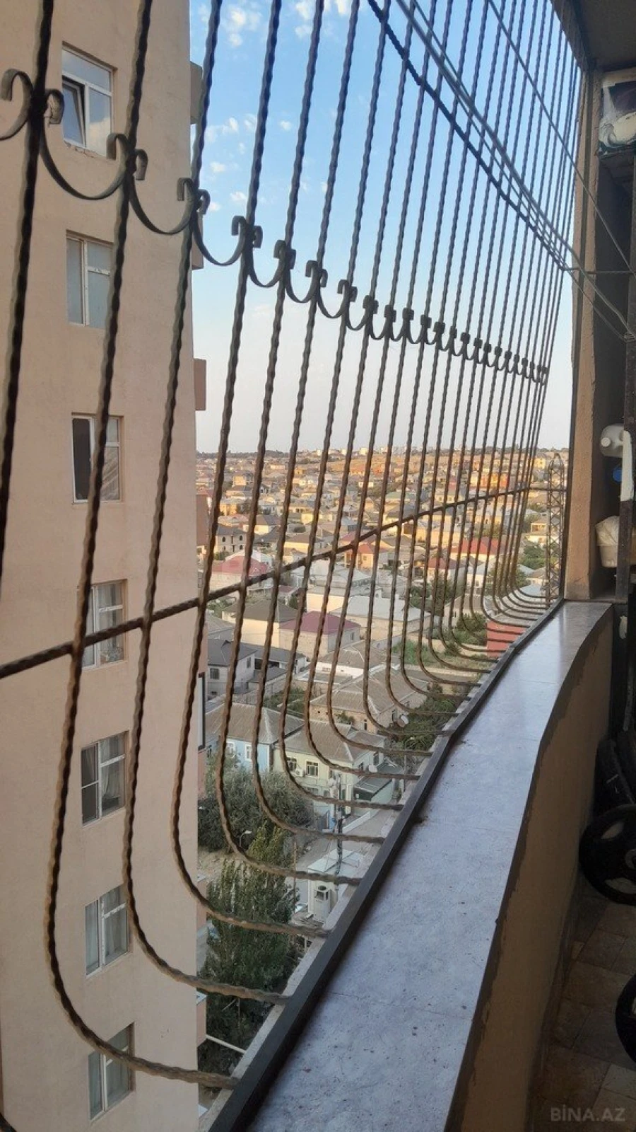 Satılır 3 otaqlı mənzil 106 m²