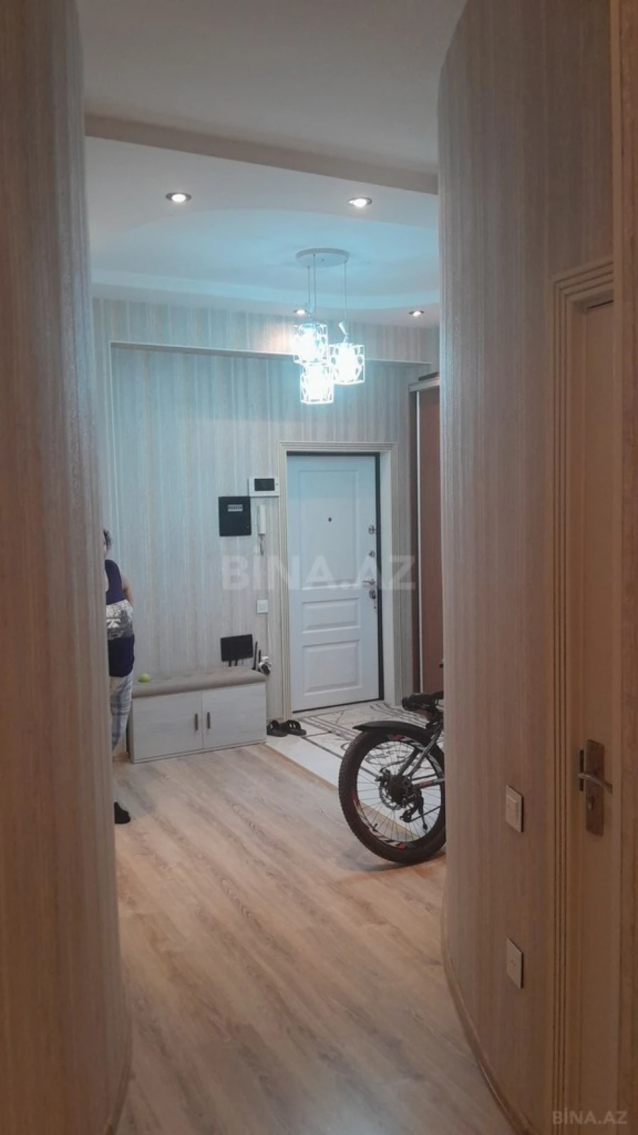 Satılır 3 otaqlı mənzil 106 m²