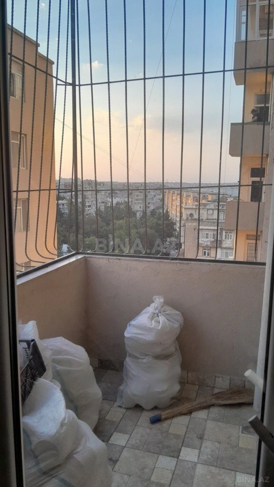 Satılır 3 otaqlı mənzil 106 m²