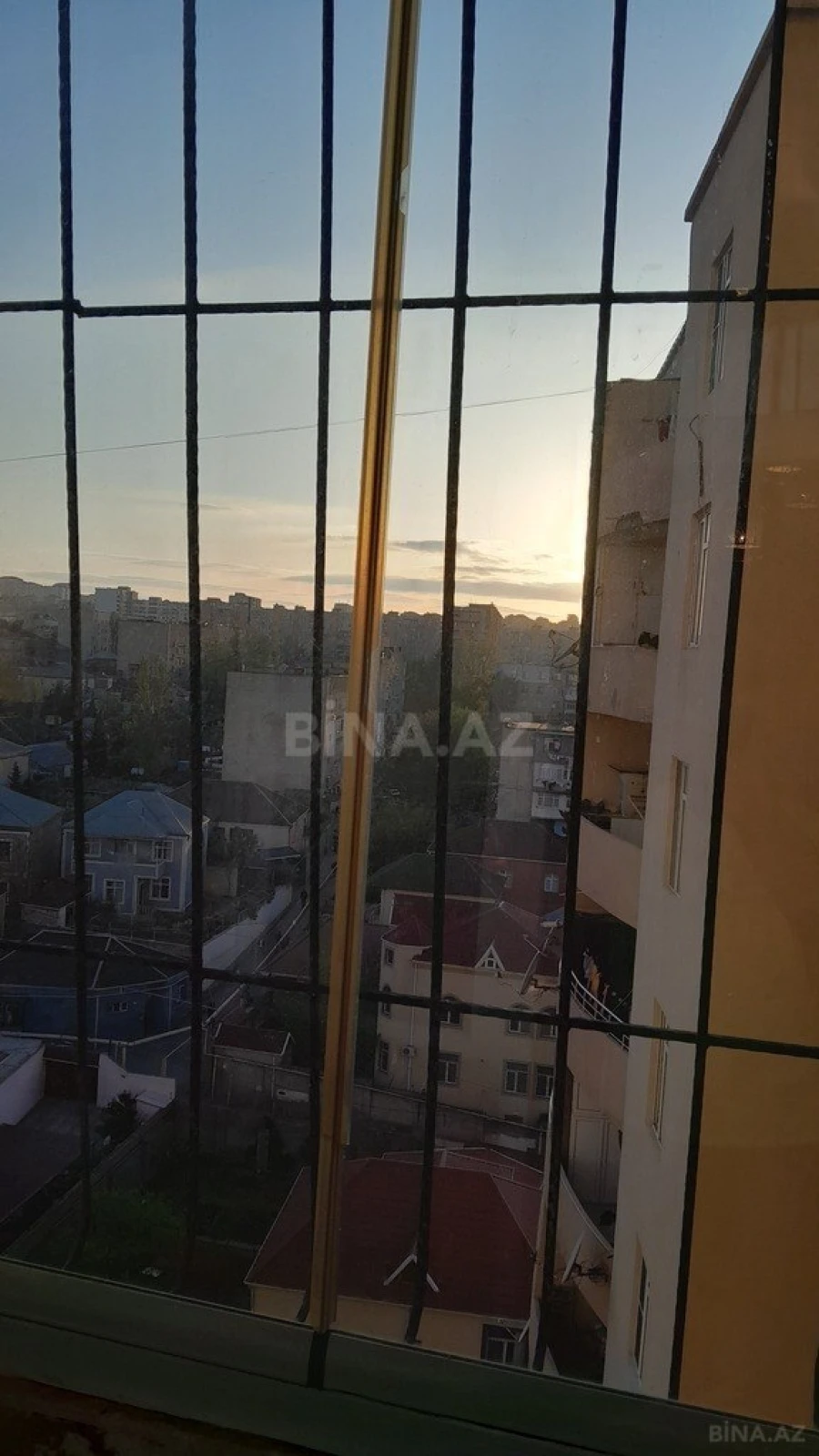 Satılır 3 otaqlı mənzil 106 m²