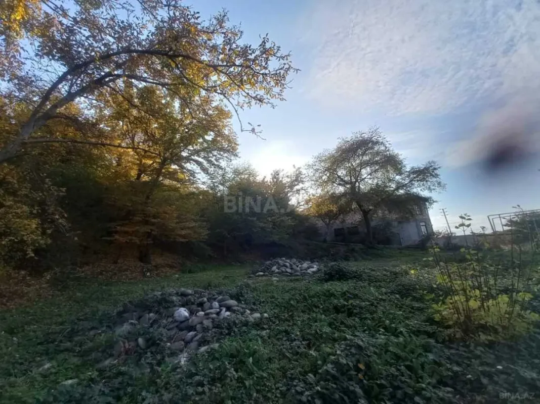 Satılır obyekt 1600 m²