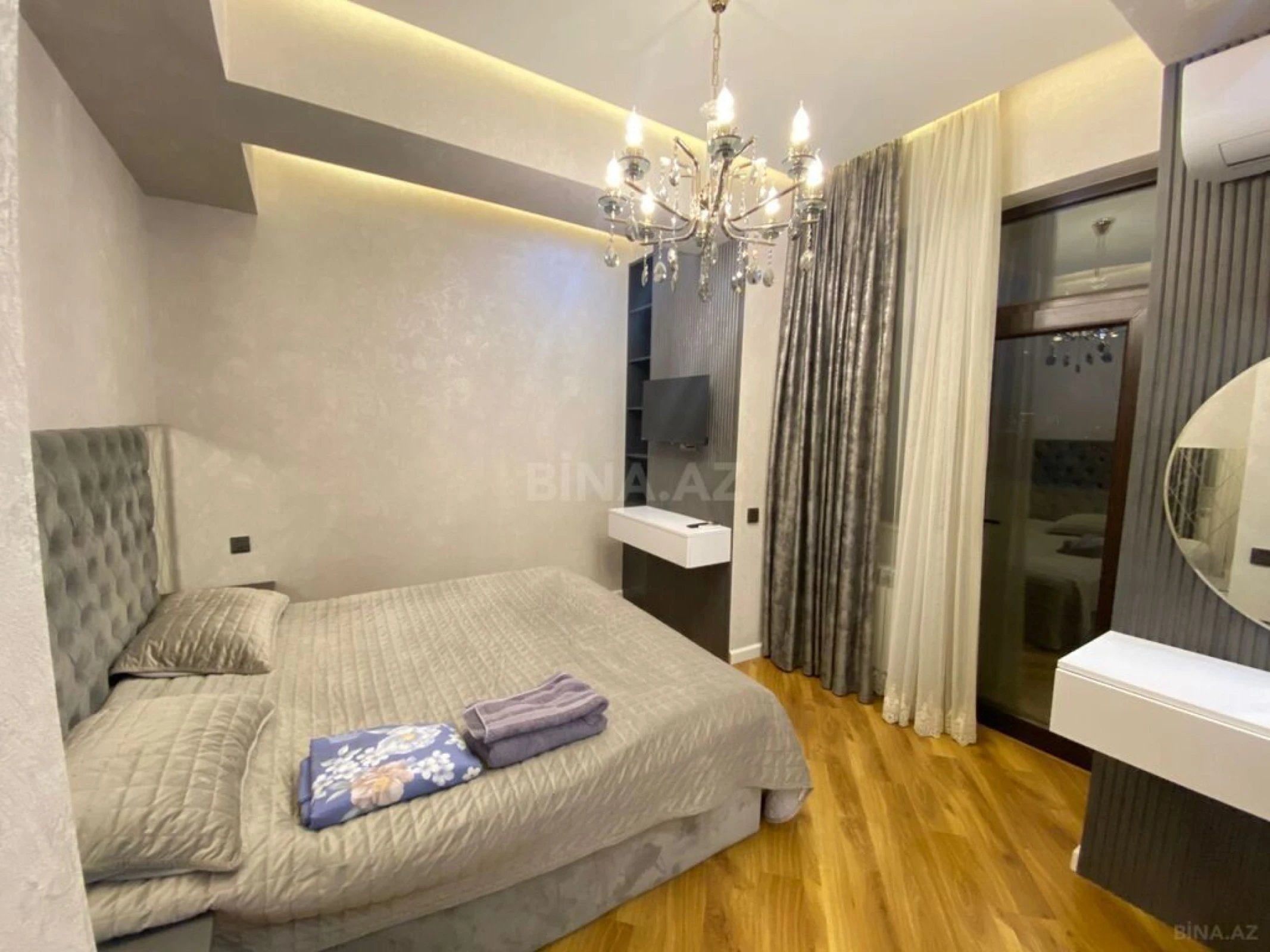 Satılır 3 otaqlı mənzil 136 m²