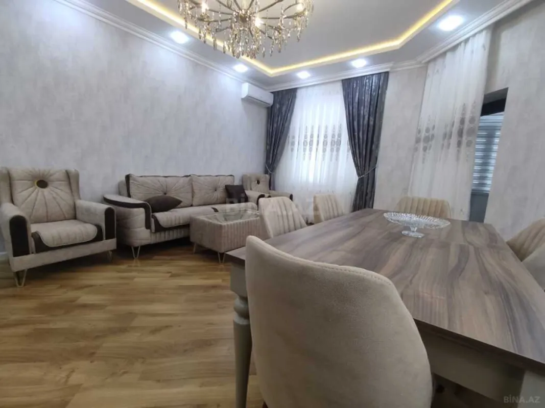 Satılır 3 otaqlı mənzil 136 m²