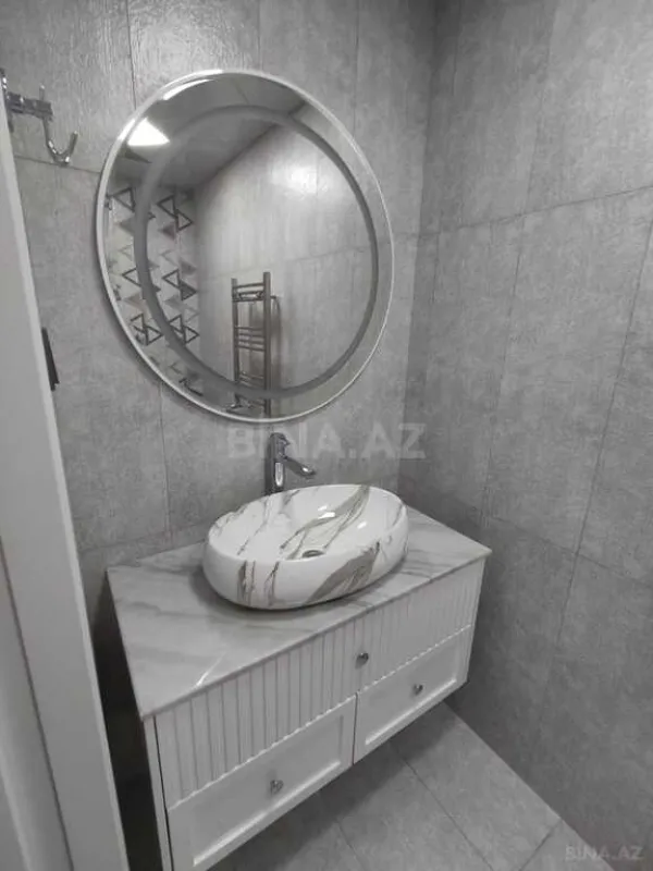 Satılır 3 otaqlı mənzil 136 m²