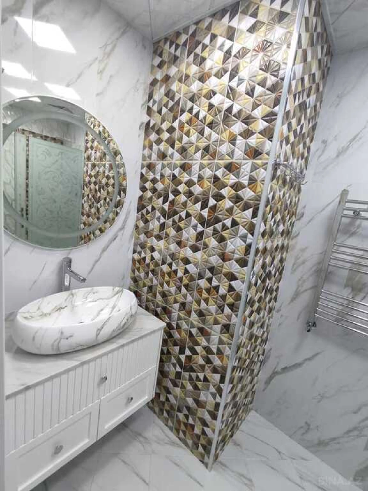 Satılır 3 otaqlı mənzil 136 m²