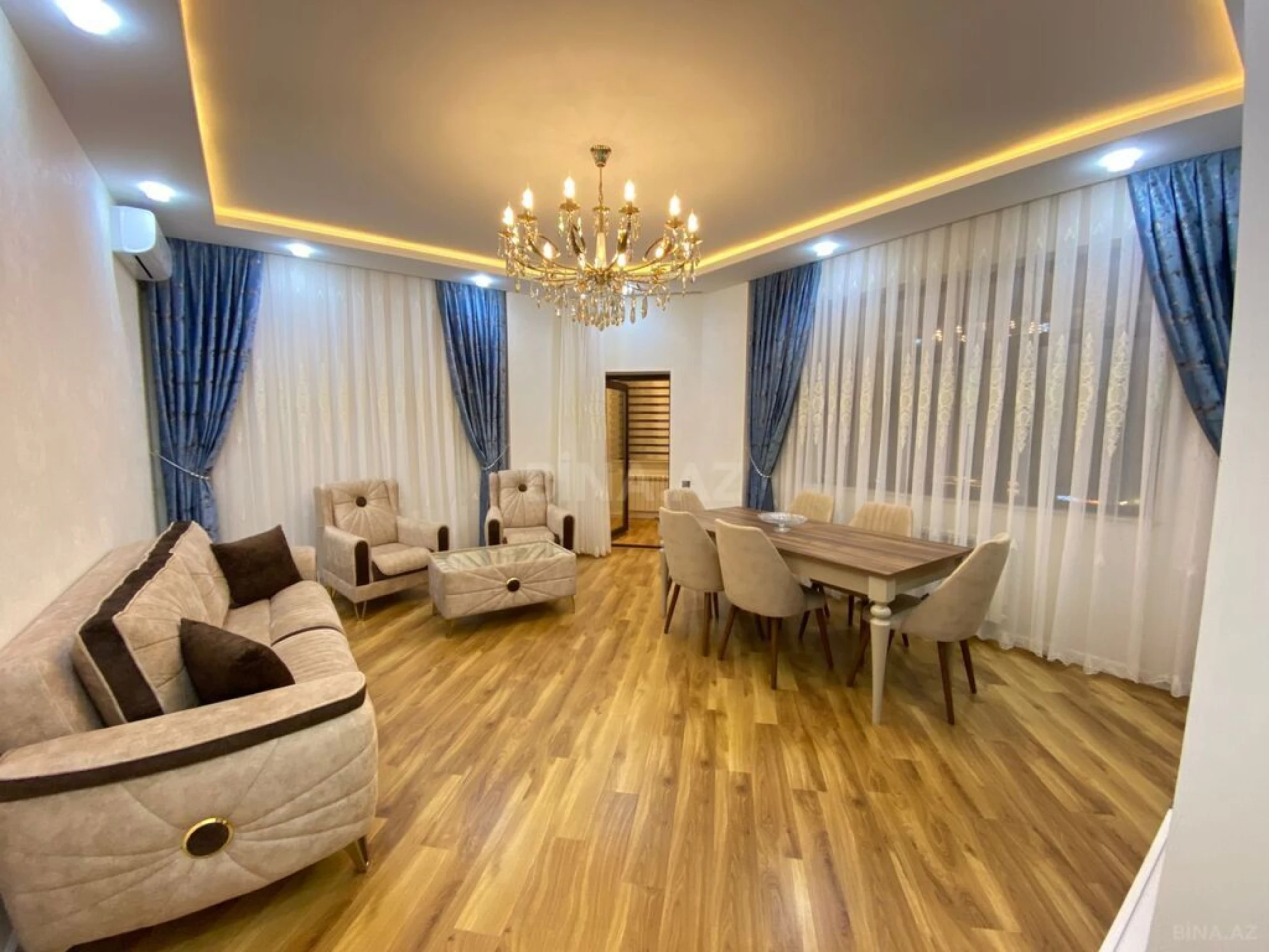 Satılır 3 otaqlı mənzil 136 m²