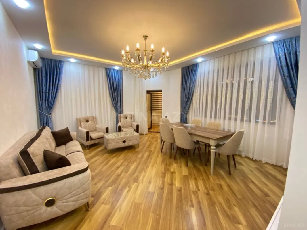 Satılır 3 otaqlı mənzil 136 m²