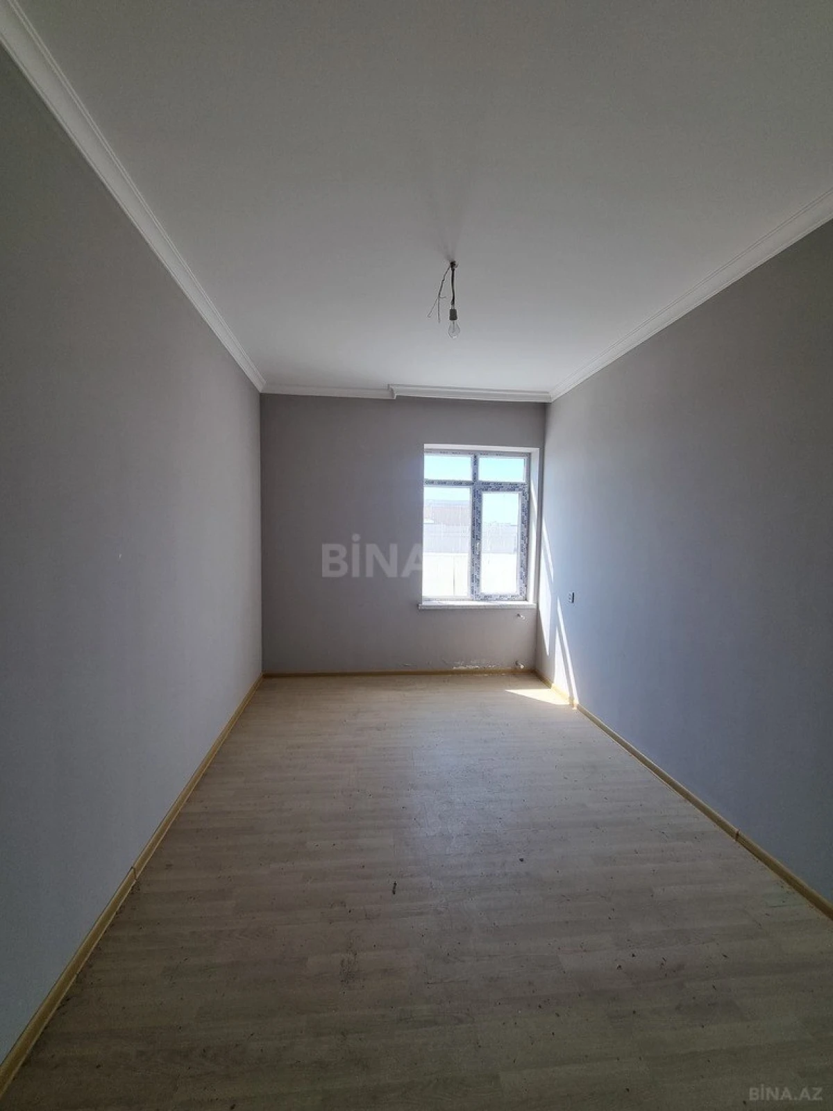 Satılır 6 otaqlı mənzil 340 m²