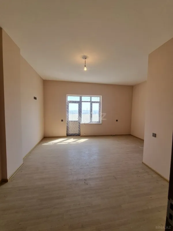 Satılır 6 otaqlı mənzil 340 m²