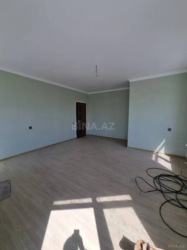 Satılır 6 otaqlı mənzil 340 m²