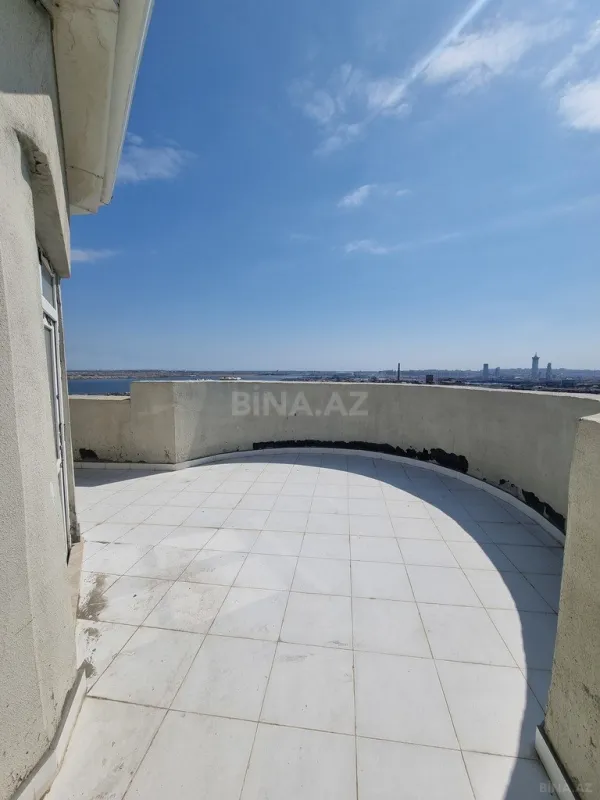 Satılır 6 otaqlı mənzil 340 m²