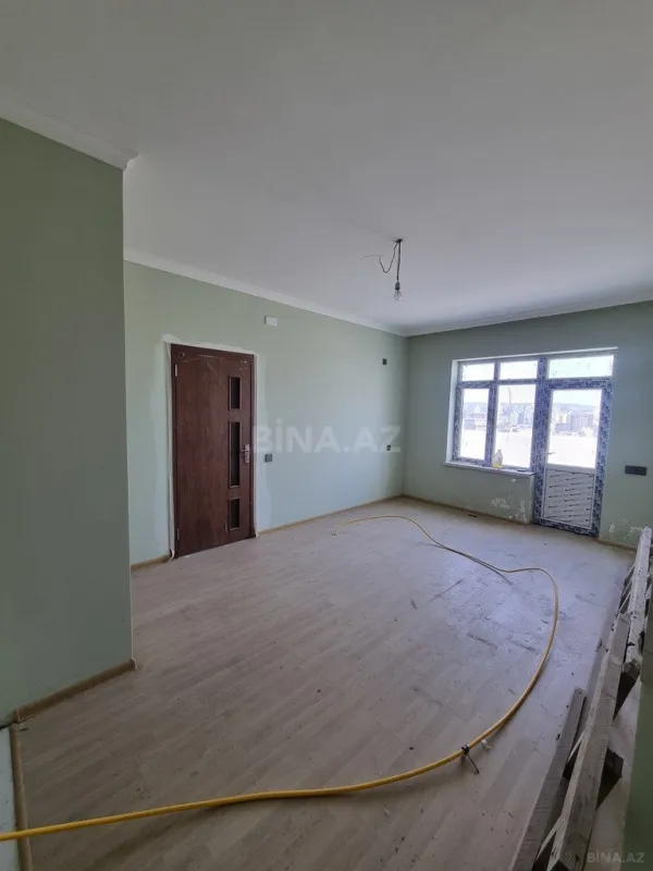 Satılır 6 otaqlı mənzil 340 m²