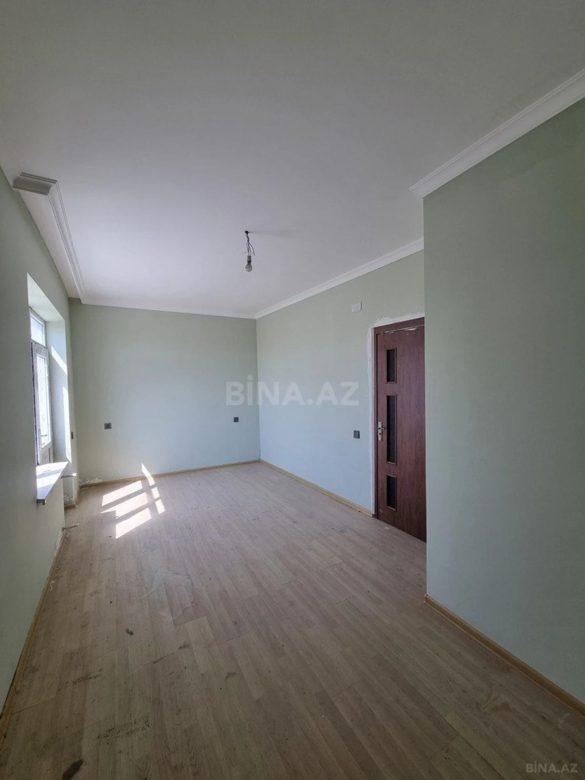Satılır 6 otaqlı mənzil 340 m²