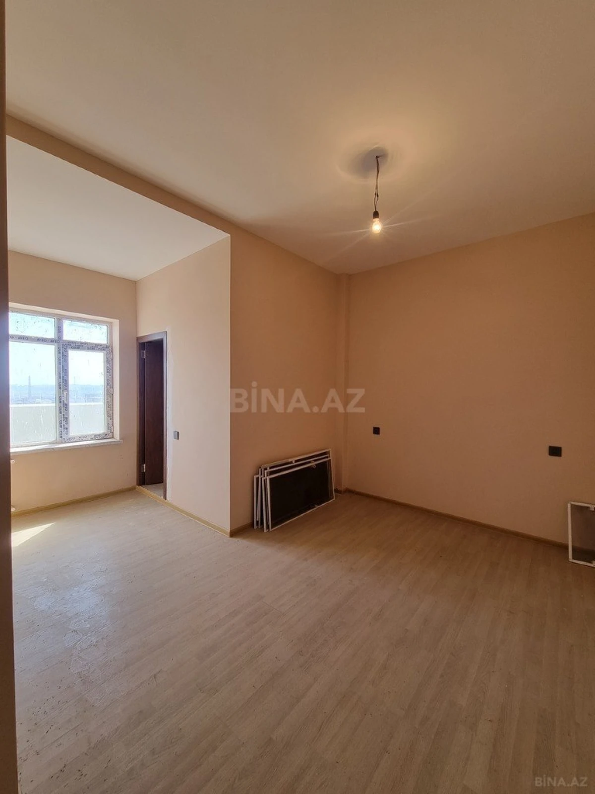 Satılır 6 otaqlı mənzil 340 m²