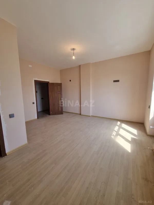 Satılır 6 otaqlı mənzil 340 m²