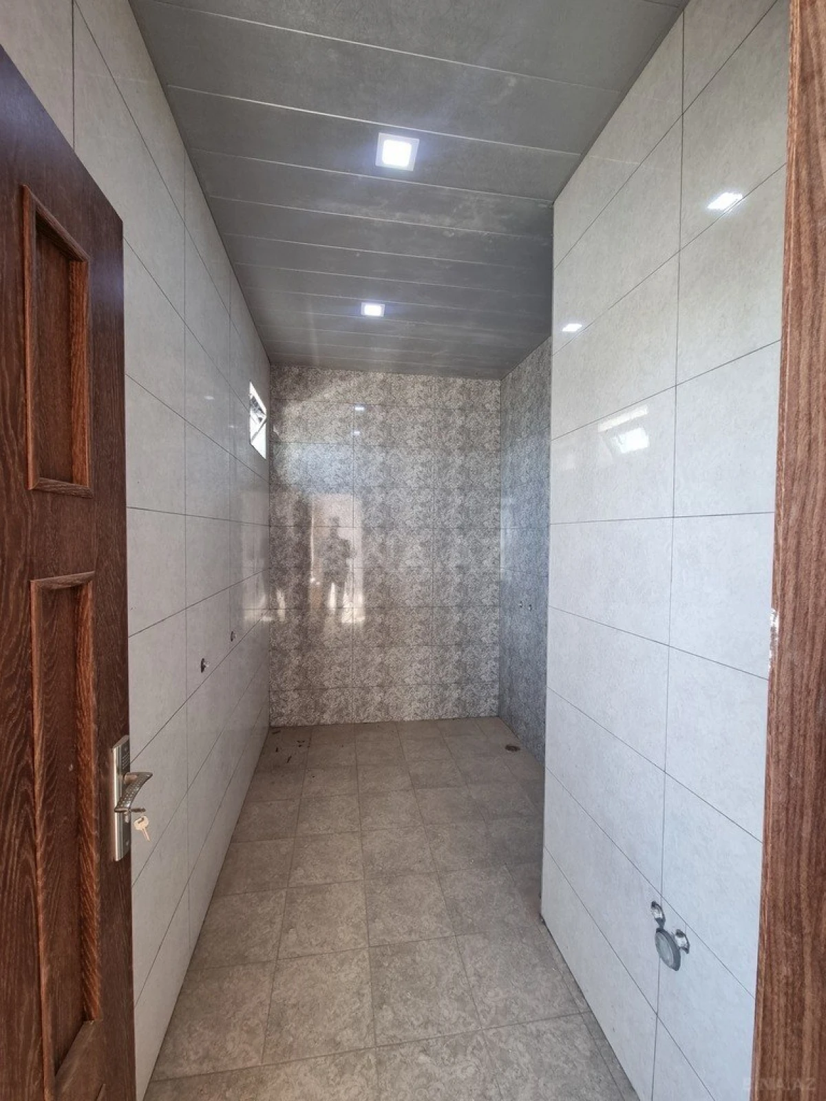 Satılır 6 otaqlı mənzil 340 m²