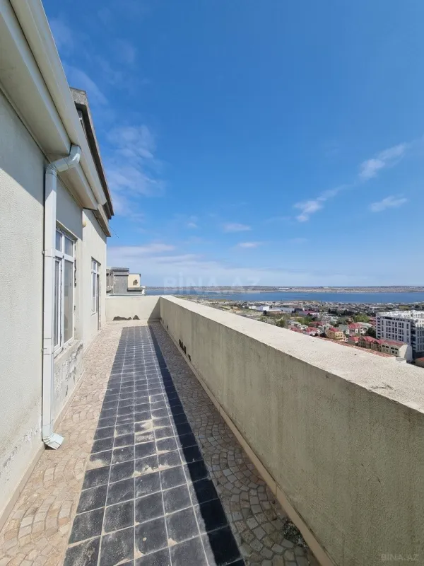 Satılır 6 otaqlı mənzil 340 m²