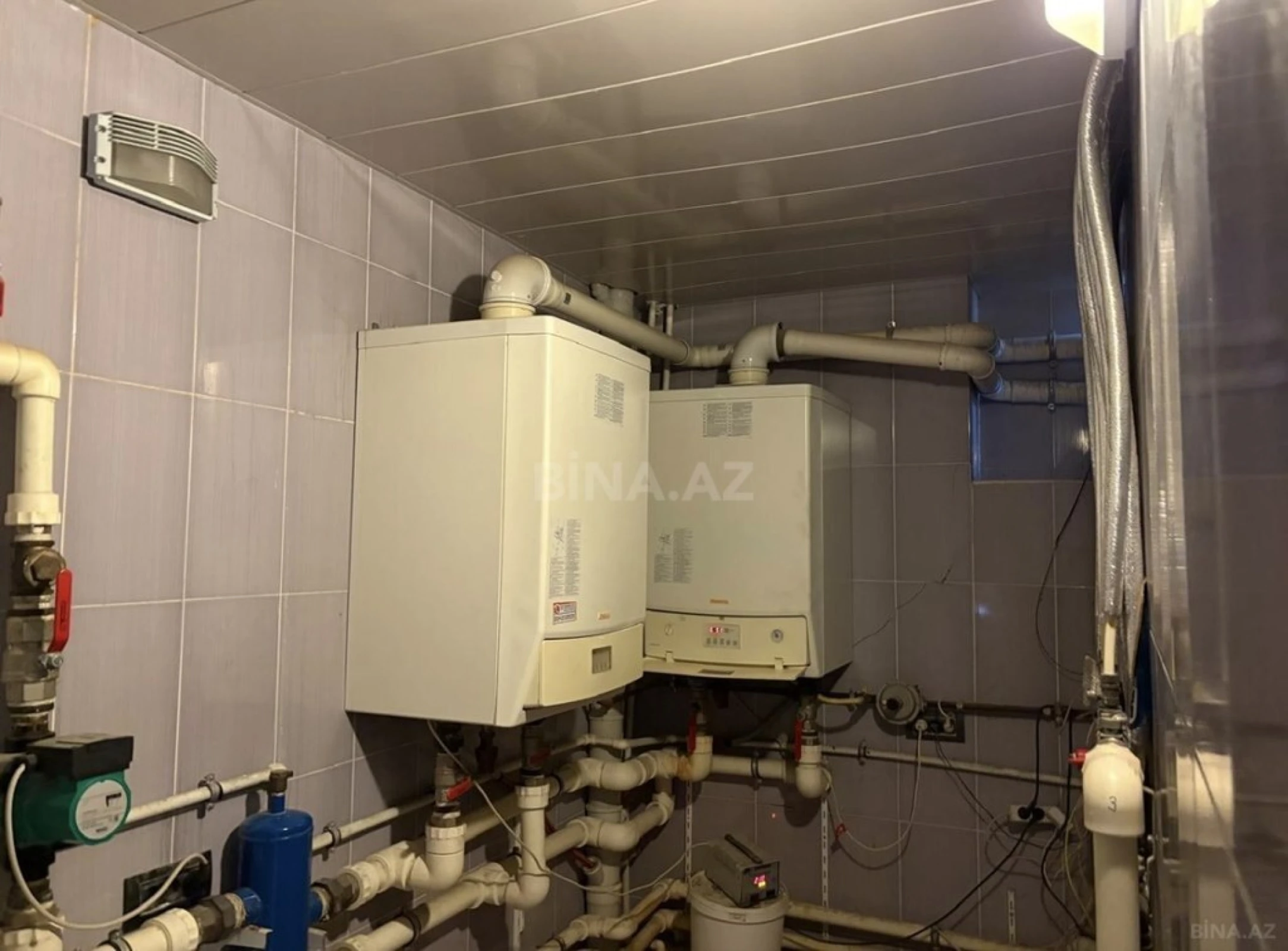 Satılır 8 otaqlı həyət evi 600 m²