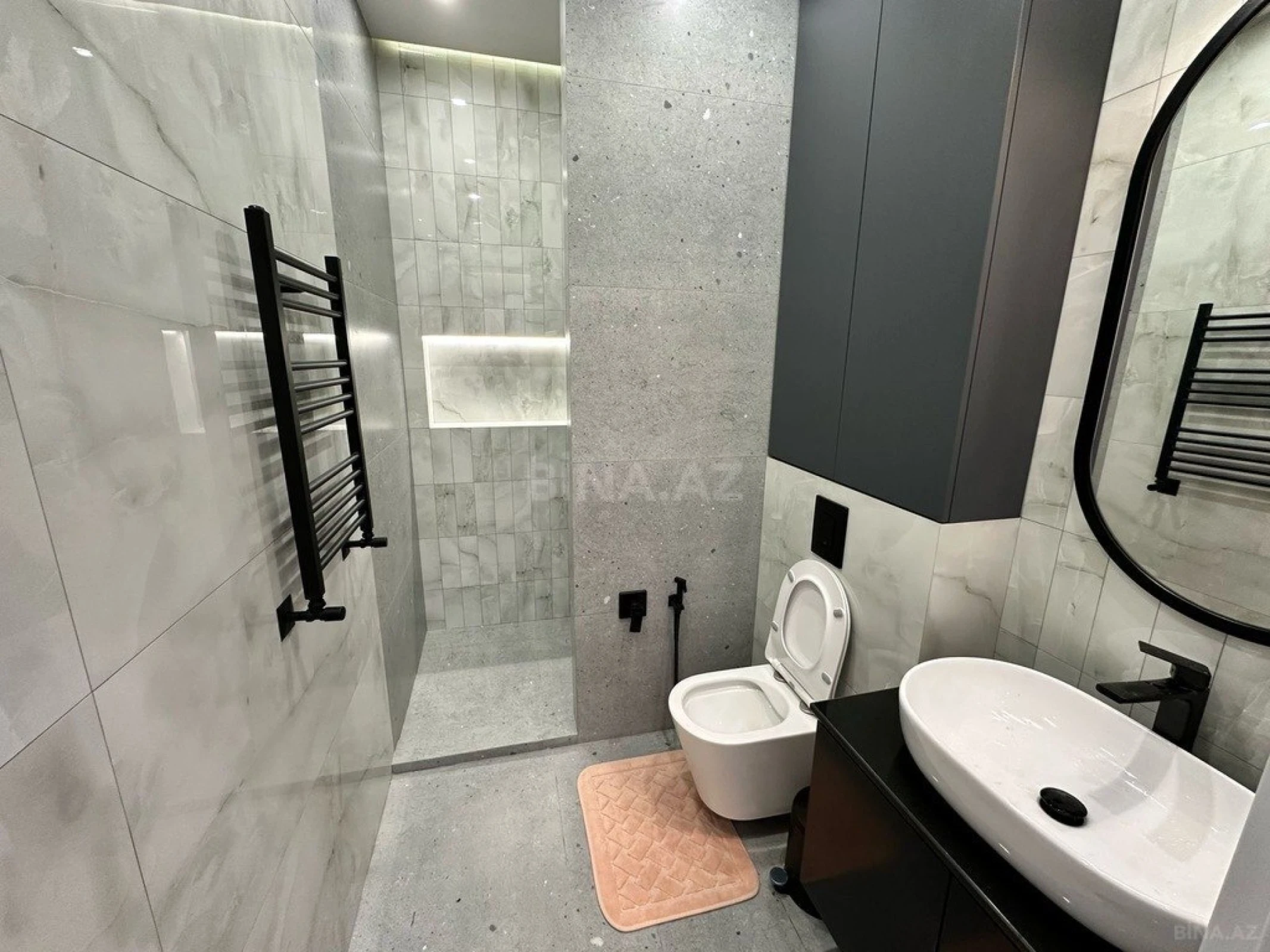 Kirayə verilir 2 otaqlı mənzil 70 m²