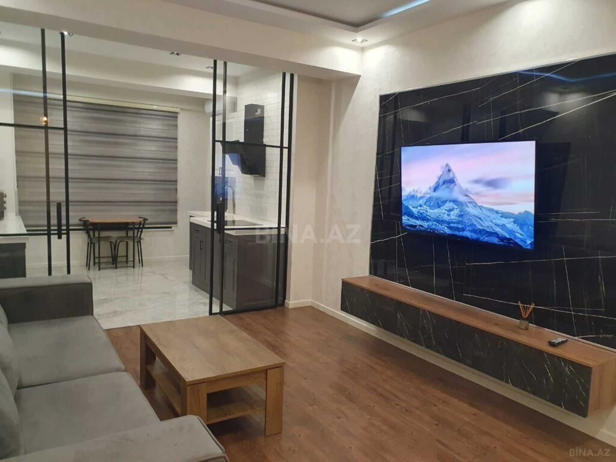 Kirayə verilir 2 otaqlı mənzil 80 m²