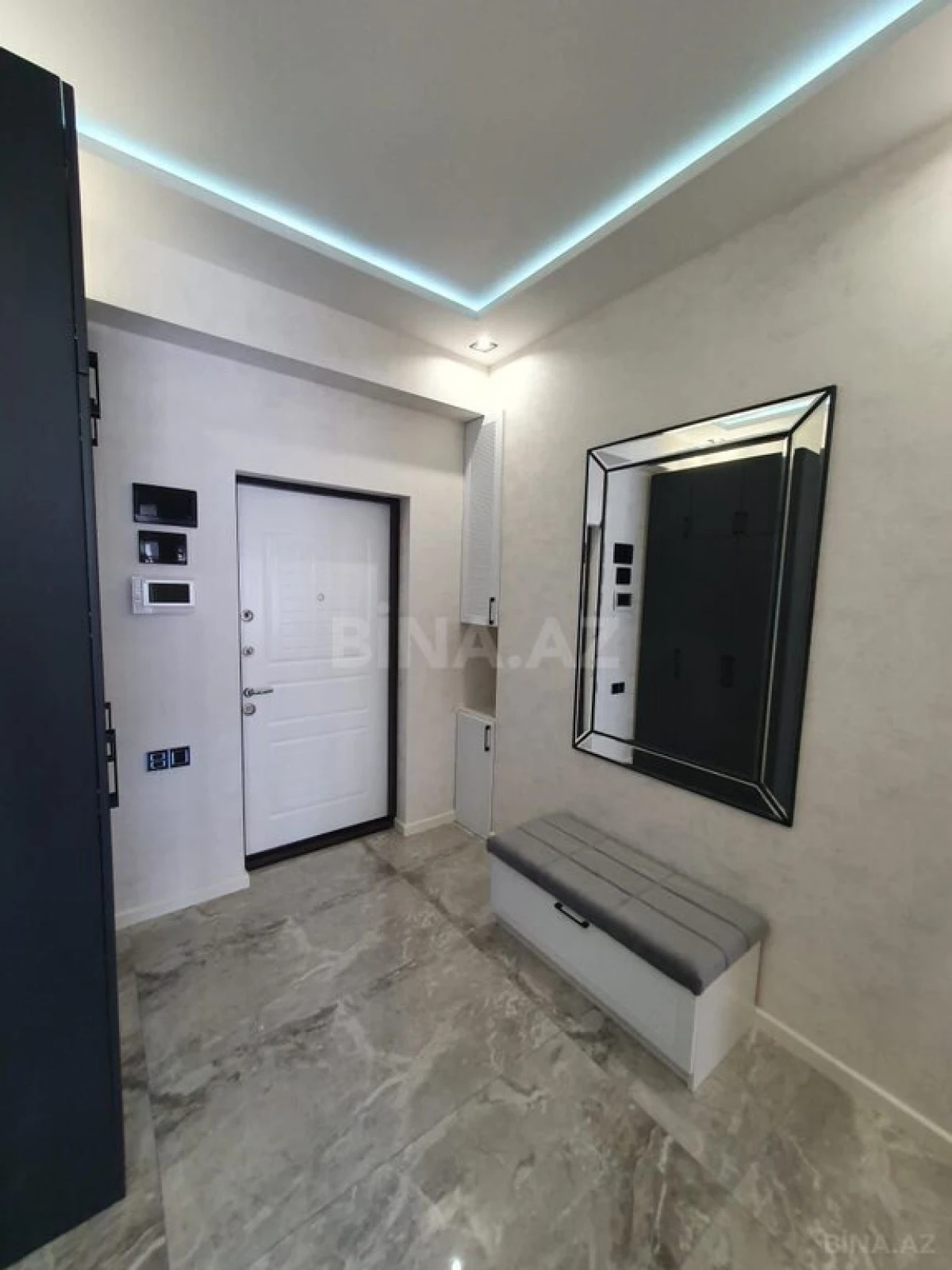 Kirayə verilir 2 otaqlı mənzil 80 m²