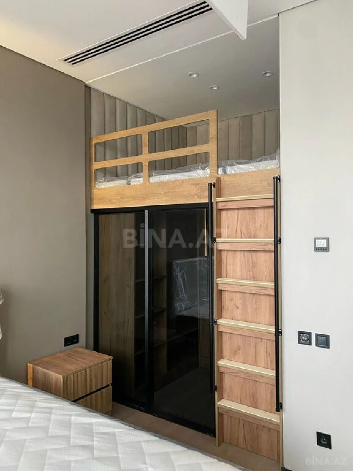 Kirayə verilir 2 otaqlı mənzil 80 m²