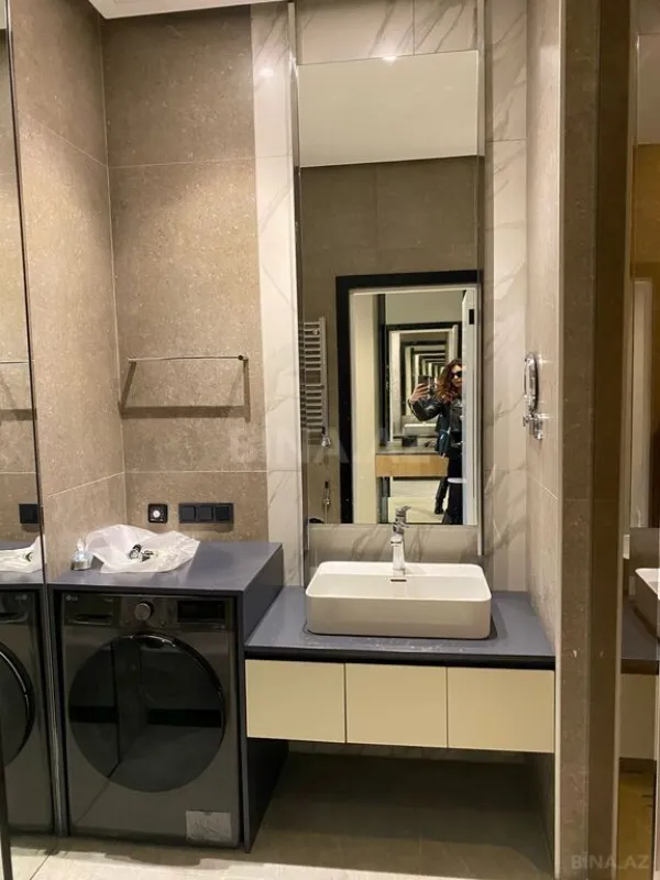Kirayə verilir 2 otaqlı mənzil 80 m²