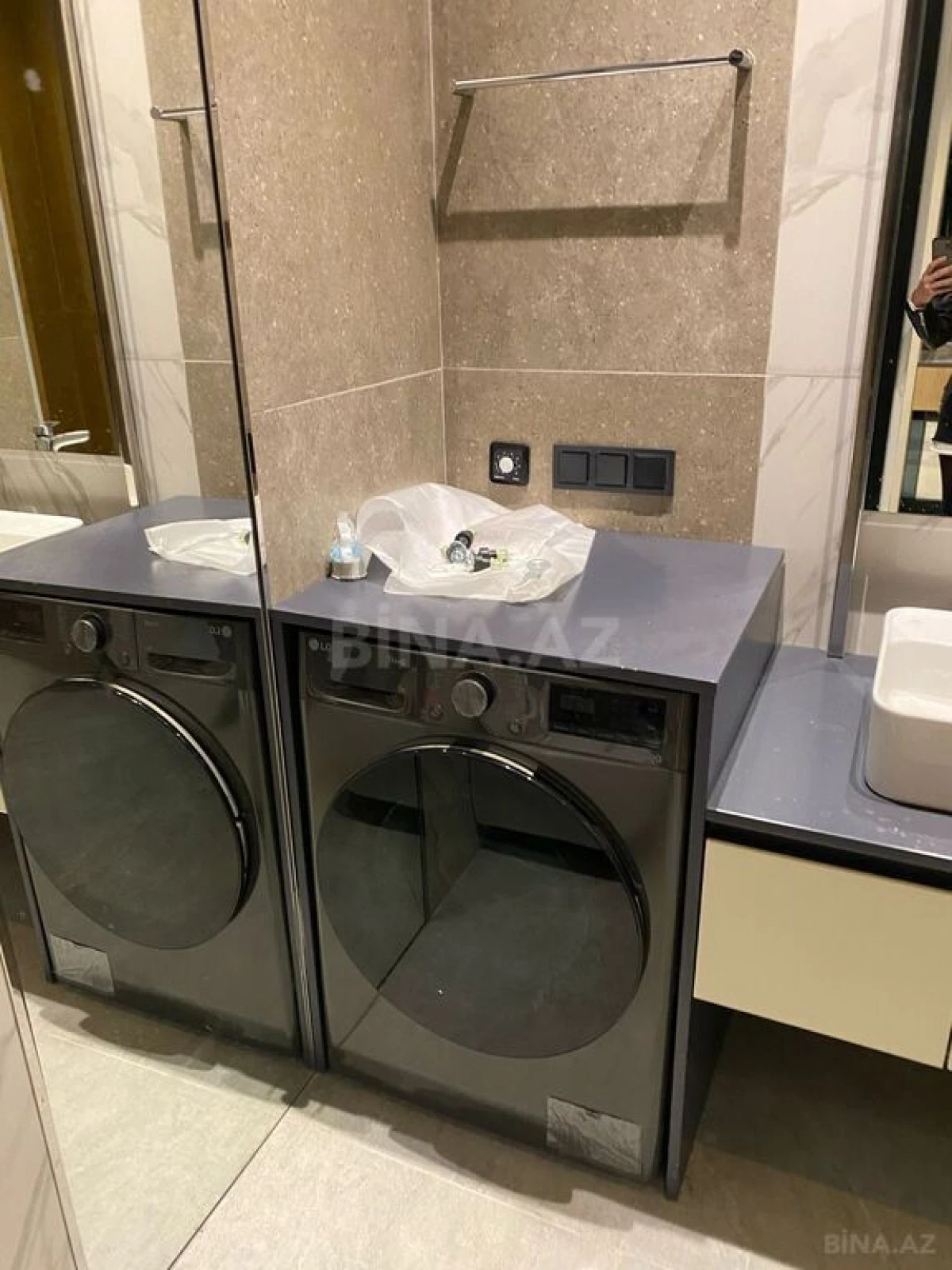 Kirayə verilir 2 otaqlı mənzil 80 m²