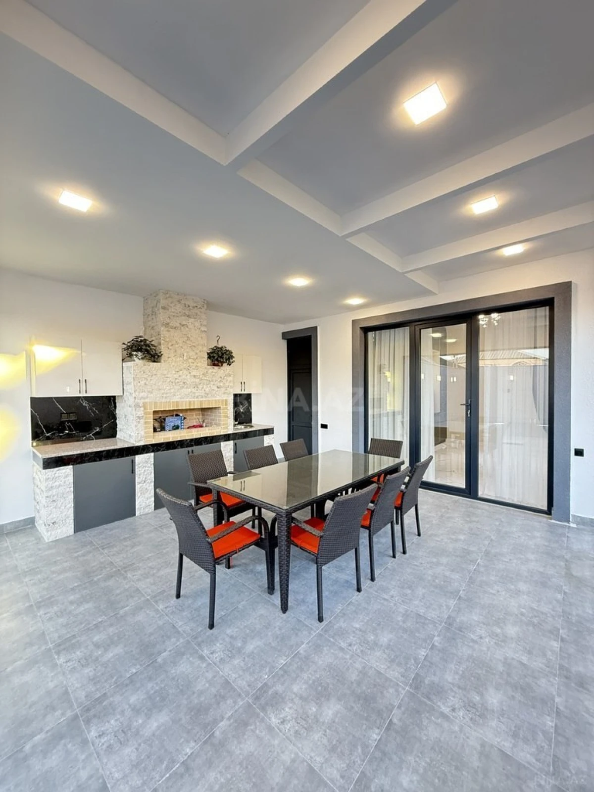 Satılır 4 otaqlı həyət evi 180 m²