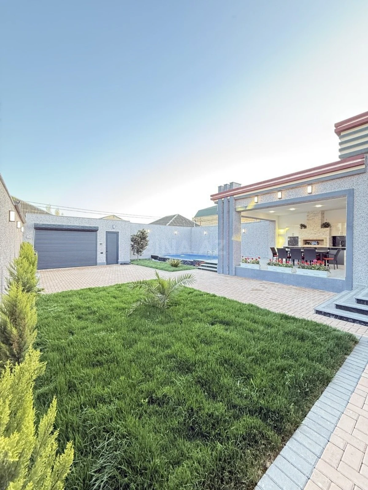 Satılır 4 otaqlı həyət evi 180 m²