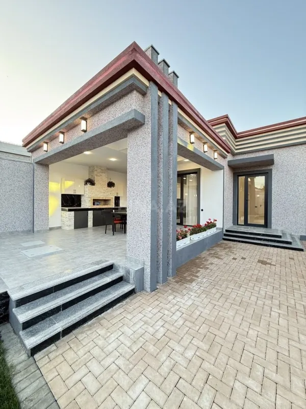 Satılır 4 otaqlı həyət evi 180 m²